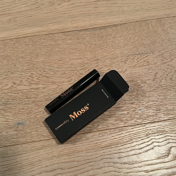 Commodity Moss+ Deluxe sample - Picture 2 of 3